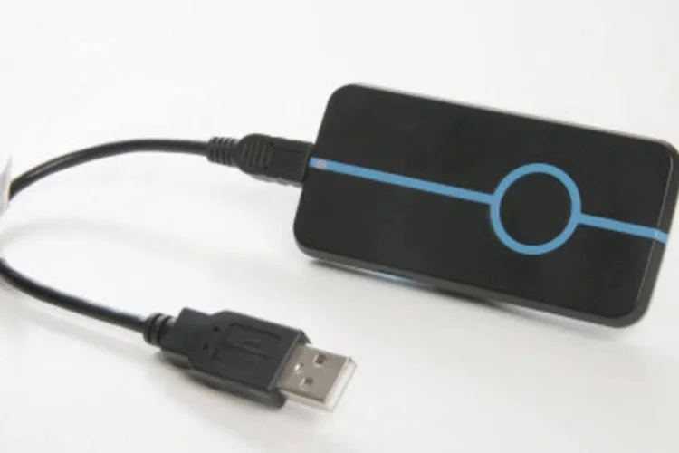 Modem 3G pode permitir que 4 milhões de pessoas com computador possam acessar a internet (Info Exame/MARCELO KURA)