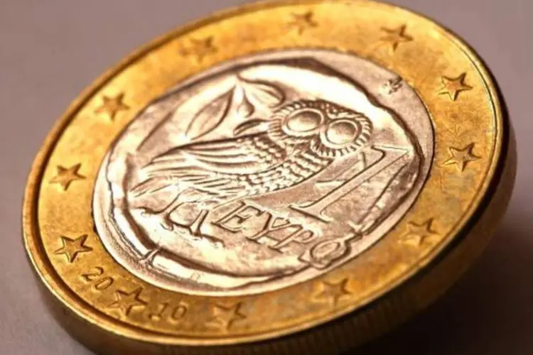 Já as moedas da Grécia e de Portugal se negociadas de forma independente do euro, registrariam uma desvalorização imediata de 58% e 47%, respectivamente (Vladimir Rys/Getty Images)