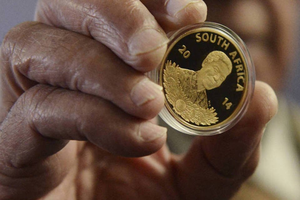 África do Sul lança moedas comemorativas para Mandela