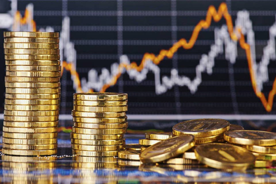 Investidores voltam ao ouro após desvalorização do iuane