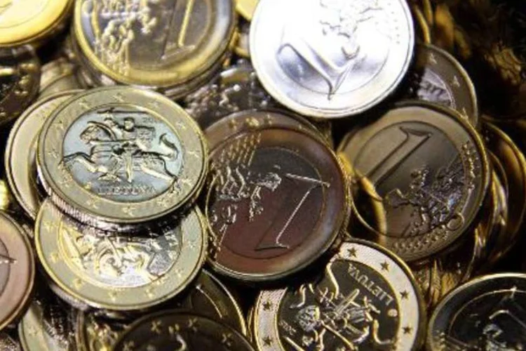 
	Moedas de euro: a Eurostat tamb&eacute;m revisou para cima os dados de dezembro, para um aumento mensal de 0,6% ante 0,3%
 (Petras Malukas/AFP)