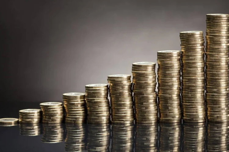 
	Dinheiro: de abril a junho, o d&oacute;lar sofreu uma desvaloriza&ccedil;&atilde;o de 9,81% em rela&ccedil;&atilde;o ao real
 (Thinkstock/AndreyPopov)