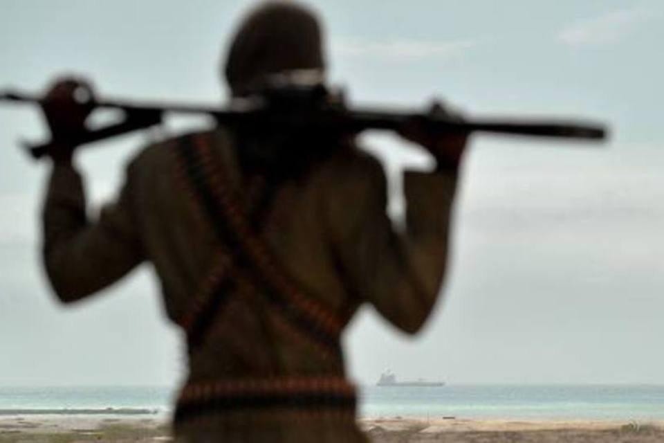Piratas da Somália exigem resgate por petroleiro, diz força da UE