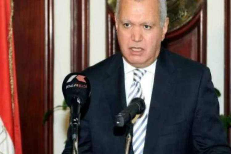 Mohammed Al-Orabi teve demissão aceita pelo primeiro-ministro do país, Essam Sharaf (AFP / Str)