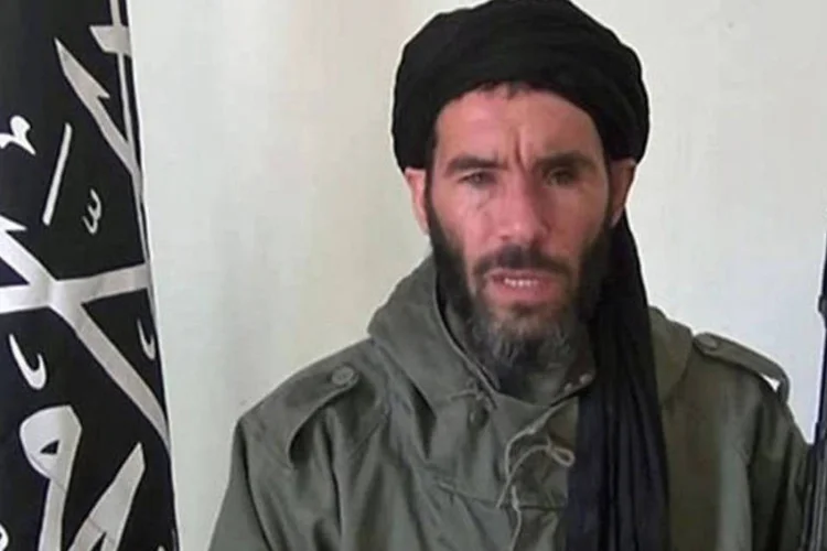 
	Mokhtar Belmokhtar discursa em local e data n&atilde;o divulgados: em Washington, o Departamento de Estado confirmou que os americanos est&atilde;o entre os ref&eacute;ns
 (AFP)