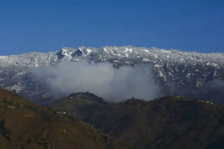Região montanhosa no Nepal: de acordo com fonte os corpos não puderam ser reconhecidos e não há evidências do impacto da aeronave contra o solo (Navesh Chitrakar/Reuters)
