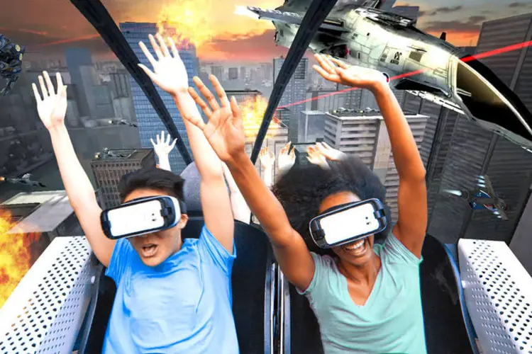 
	Montanha-russa: basta colocar o &oacute;culos Gear VR para come&ccedil;ar o passeio
 (Divulgação/Six Flags/Divulgação)