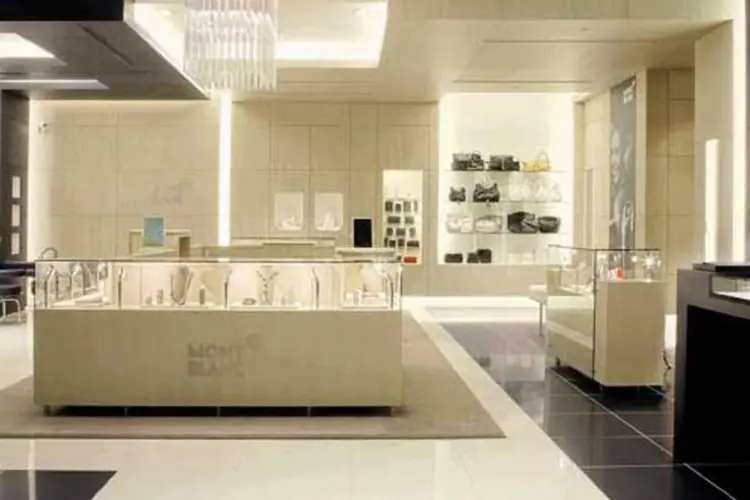 
	Loja da Montblanc no shopping Cidade Jardim: estudo aponta que o luxo prev&ecirc; cerca de R$ 2 bilh&otilde;es em investimentos para a abertura de novas lojas em 2012
 (Divulgação)