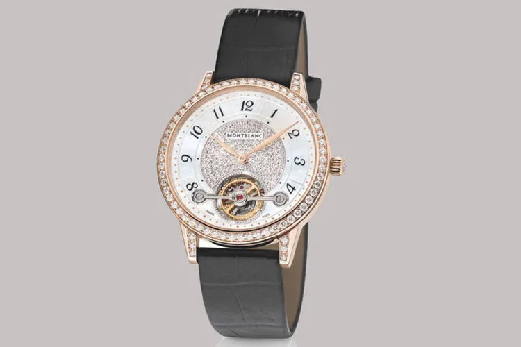 Montblanc Bohème ExoTourbillon Slim Jewellery: três versões da peça foram equipadas com um movimento semelhante, com ponteiros em formato de folha e algarismos arábicos (Divulgação)