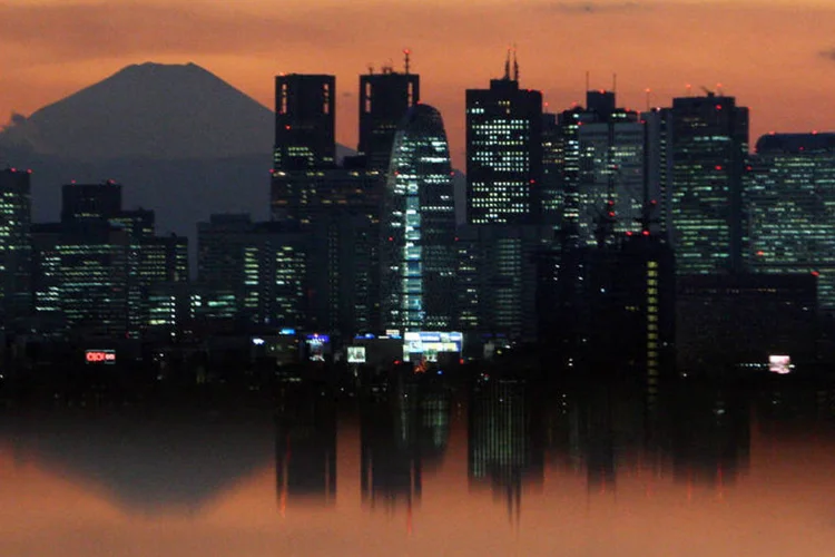 Montanhas de débito (Tomohiro Ohsumi/Bloomberg)