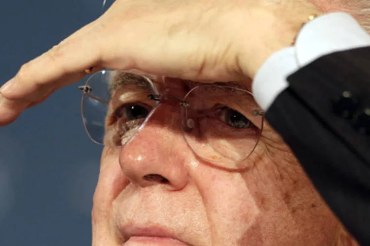 
	Mario Monti: ex-comiss&aacute;rio europeu foi nomeado em 2011 para liderar um governo n&atilde;o eleito para salvar a It&aacute;lia da crise financeira ap&oacute;s a sa&iacute;da de Silvio Berlusconi
 (Eric Gaillard/Reuters)