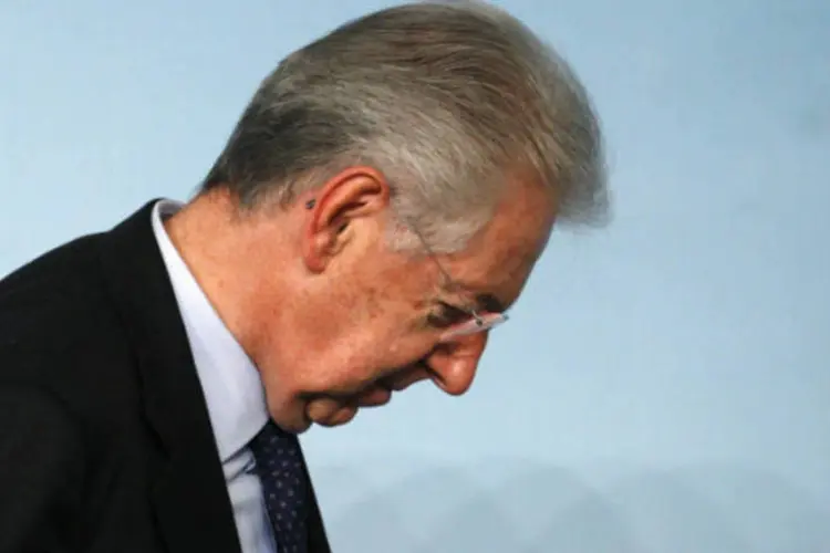 
	Primeiro-ministro italiano Mario Monti: &quot;Treze meses atr&aacute;s, havia um inc&ecirc;ndio potencial que poderia ter feito explodir a zona do euro de forma definitiva&quot;, disse Monti
 (REUTERS / Stefano Rellandini)