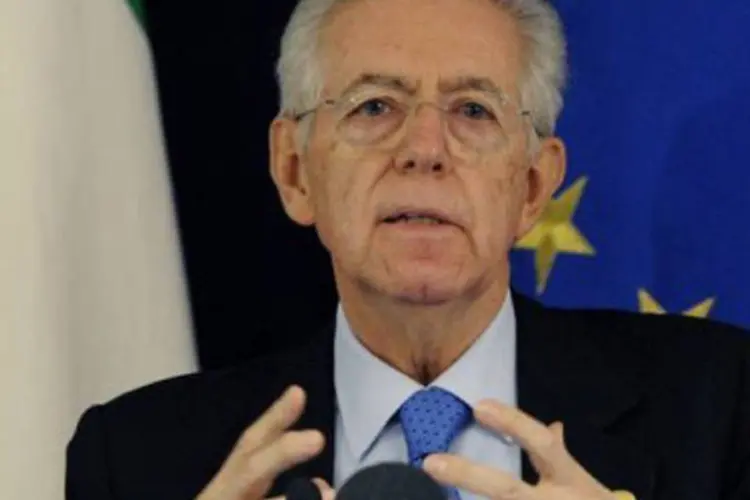 O premiê italiano, Mario Monti: as cartas foram encontradas no centro de correios de Terme, Calábria
 (Jean-Christophe Verhaegen/AFP)