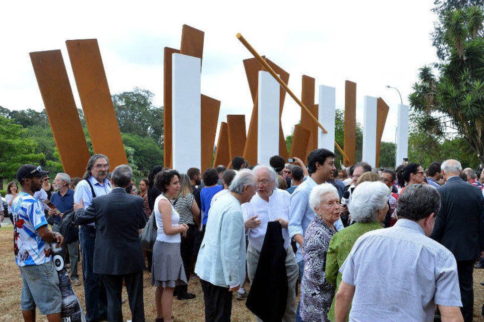 Monumento em SP homenageia mortos e desaparecidos políticos