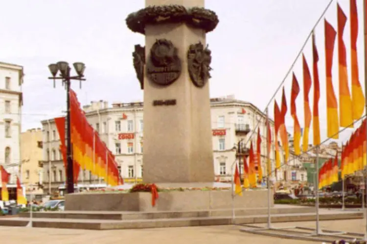 
	Monumento em S&atilde;o Petersburgo, na R&uacute;ssia: na cidade, o impacto da fome era t&atilde;o grande que muitos moradores passaram a aceitar o canibalismo
 (Wikimedia Commons)