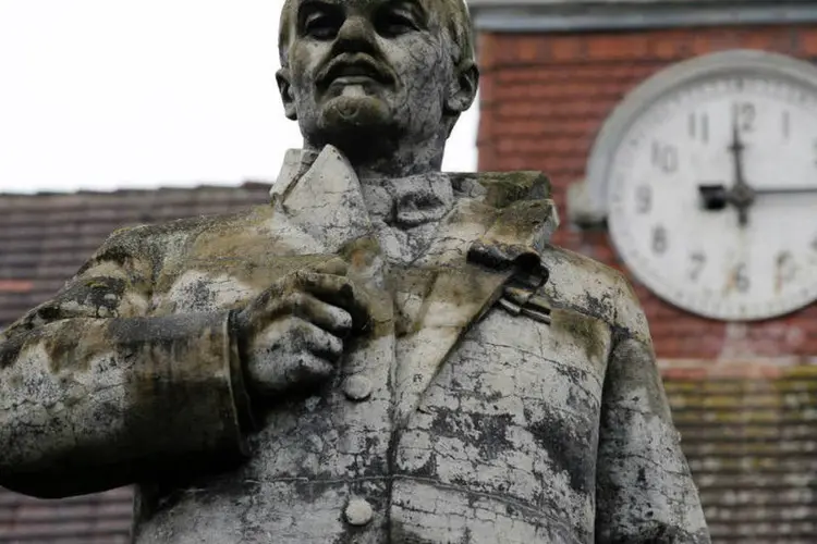 Monumento de Vladimir Lênin: derrubada de estátuas provocam tensões na região (Fabrizio Bensch/Reuters)
