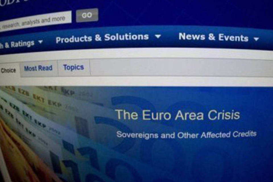 Moody's põe em perspectiva negativa fundo de resgate europeu