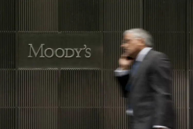 
	Moody&#39;s: &agrave;s 9:28, o contrato com vencimento em abril de 2016 tinha queda de 2,12 por cento, a 42.150 pontos
 (Scott Eells/Bloomberg)