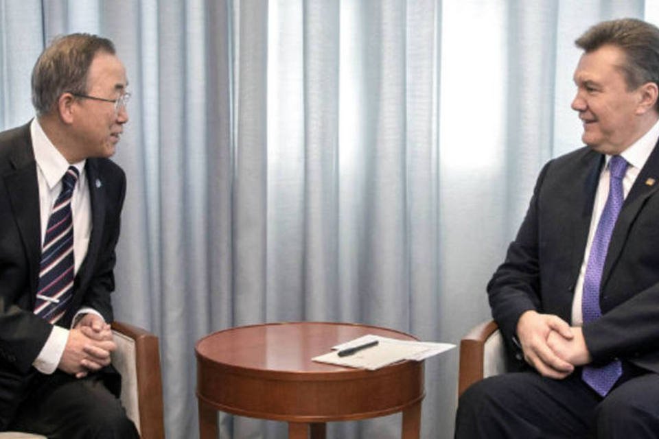 Ban Ki-moon se reúne com Yanukovich em Sochi