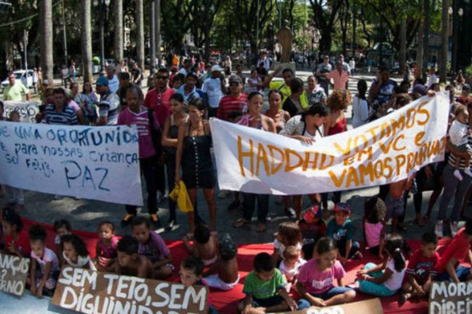 Manifestação por moradia interdita vias em São Paulo