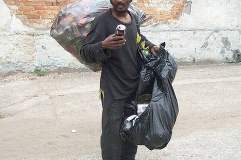 Moradores de rua no DF denunciam higienização social na Copa