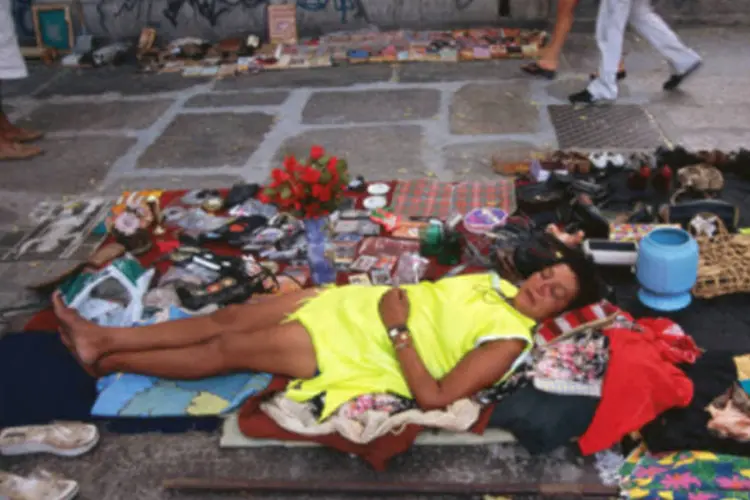 Moradores de rua no Rio de Janeiro: operação terá caráter permanente e será realizada dia e noite (Getty Images)
