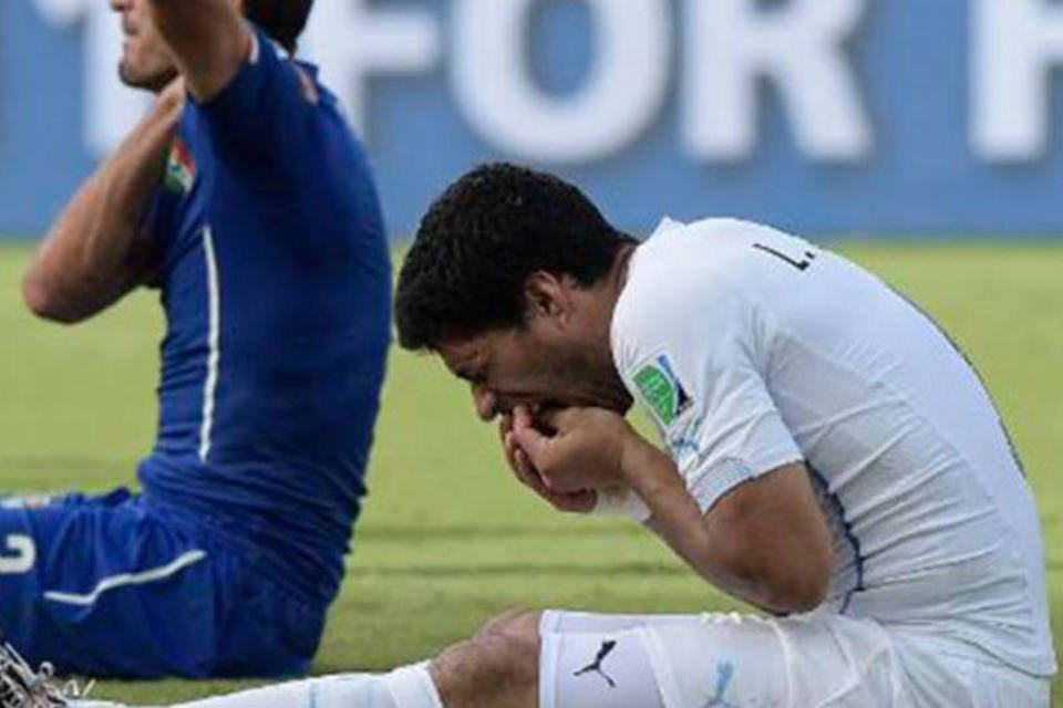 Fifa abre processo disciplinar contra Suárez por mordida