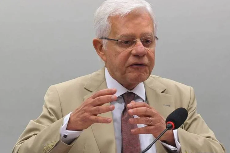 
	Moreira Franco: o ministro n&atilde;o quis precisar quantos nem onde estariam os pr&oacute;ximos aeroportos a serem passados &agrave; administra&ccedil;&atilde;o privada
 (Antonio Cruz/Agência Brasil)