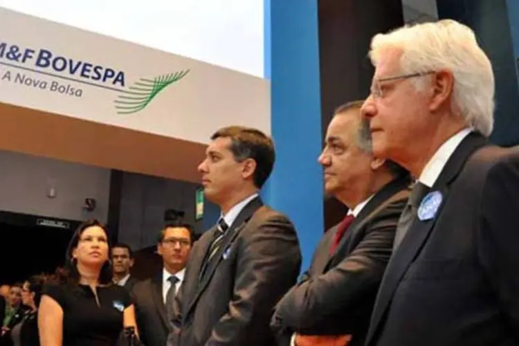Ministro da Secretaria de Aviação Civil, Moreira Franco, acompanha na Bolsa de Valores de SP leilão das concessões dos aeroportos de Confins e Galeão (Divulgação)