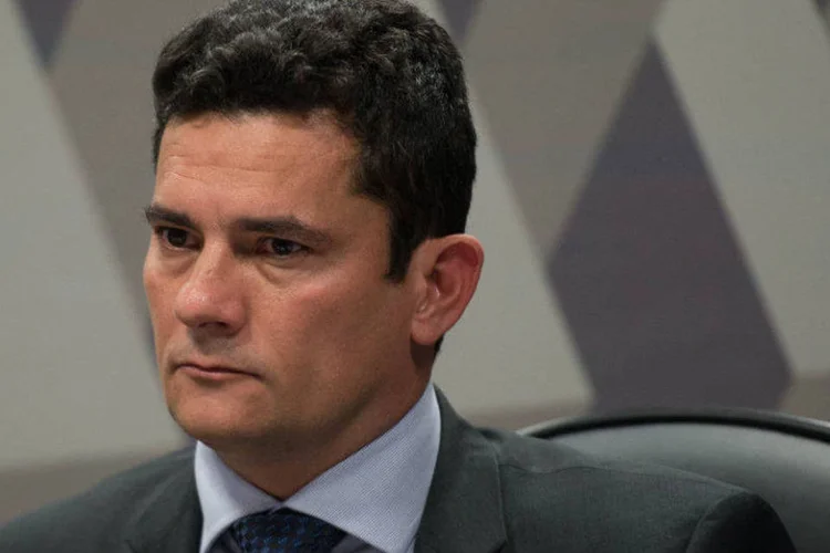 
	S&eacute;rgio Moro, respons&aacute;vel pela Opera&ccedil;&atilde;o Lava Jato: juiz &eacute; um dos alvos da cr&iacute;tica
 (Fábio Rodrigues Pozzebom/ Agência Brasil)