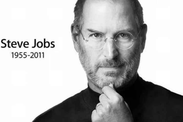 Mona, sua irmã biológica dois anos mais nova, afirmou que em seus últimos dias Jobs respirava com dificuldade (Divulgação/Apple)