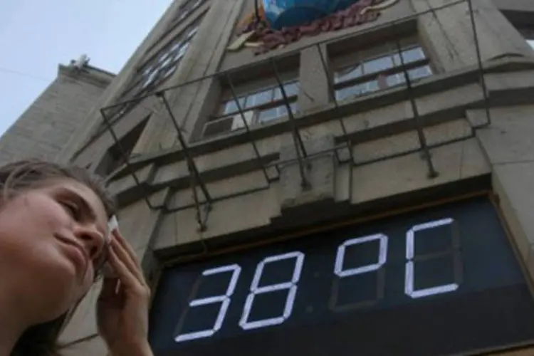 Termômetros em Moscou, capital russa, registram altas temperaturas desde julho (Andrey Smirnov/AFP)