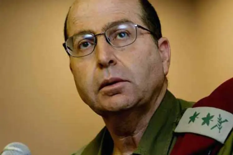 Moshe Yaalon, em 2004, quando era comandante da Força do Estado Maior (Getty Images)