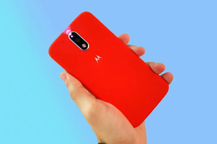 Moto G 4 Plus (Lucas Agrela/EXAME.com)
