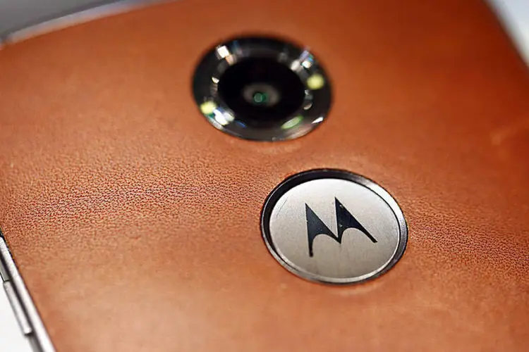 Moto X: nova geração deve trazer mudanças no design e na câmera (Simon Dawson/Bloomberg)