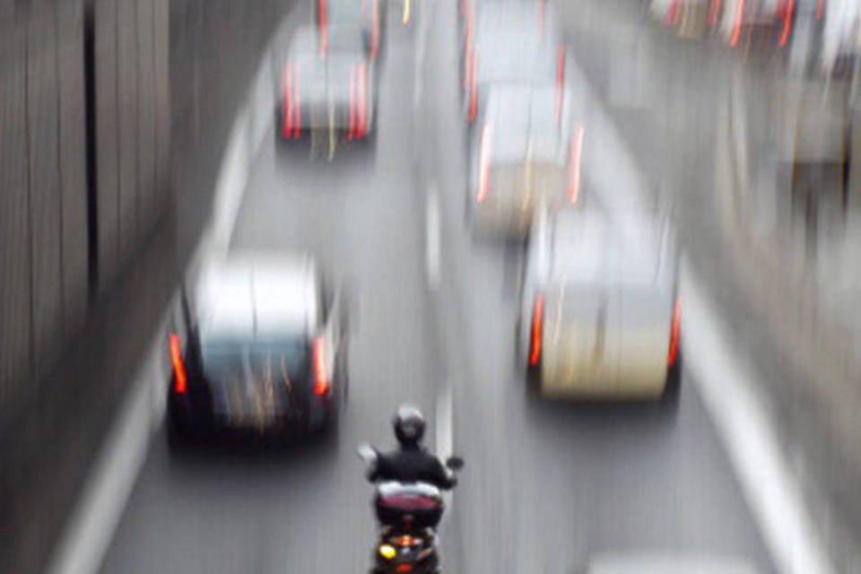 Motociclistas podem ser obrigados a usar colete com airbag