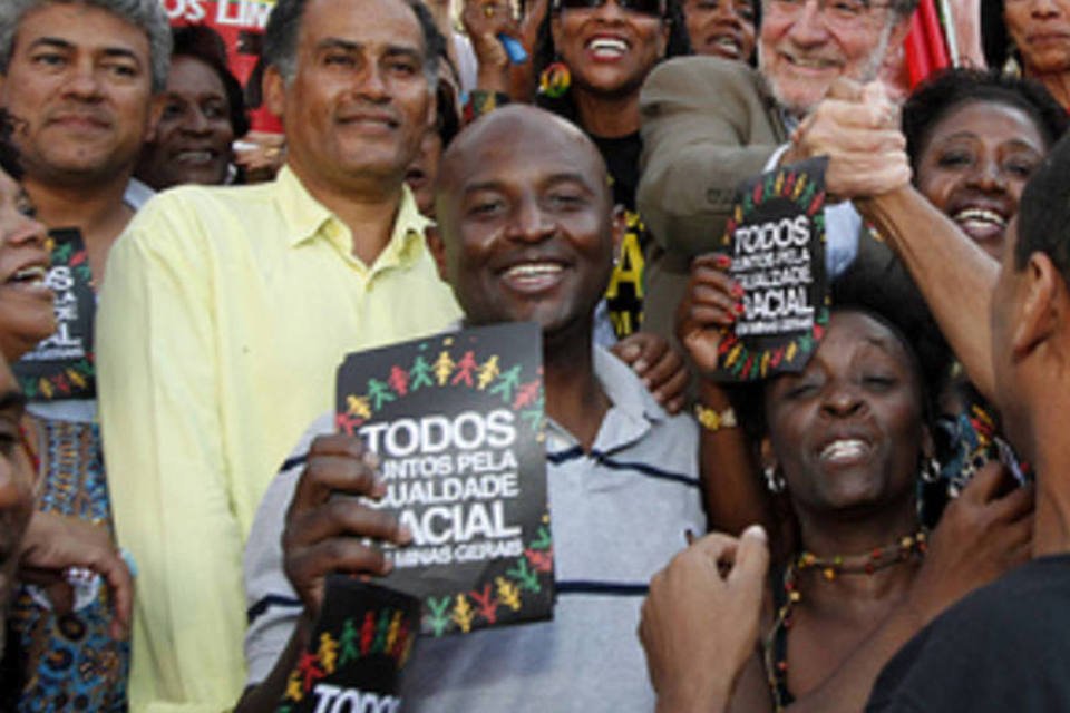 Negros e pardos são maioria em 56,8% dos municípios
