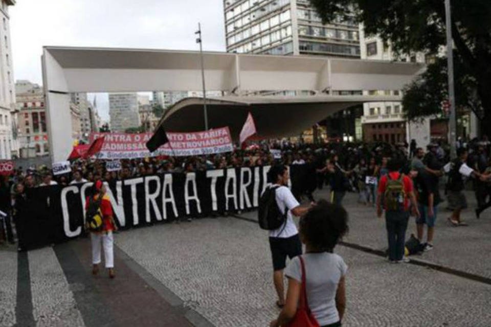 Manifestação em SP contra aumento de tarifa termina pacífica
