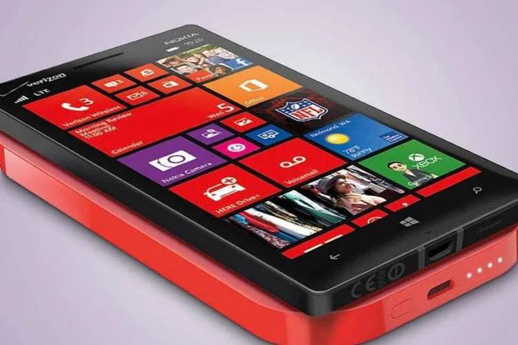 Carregador portátil para smartphones Microsoft DC-50 (Divulgação)