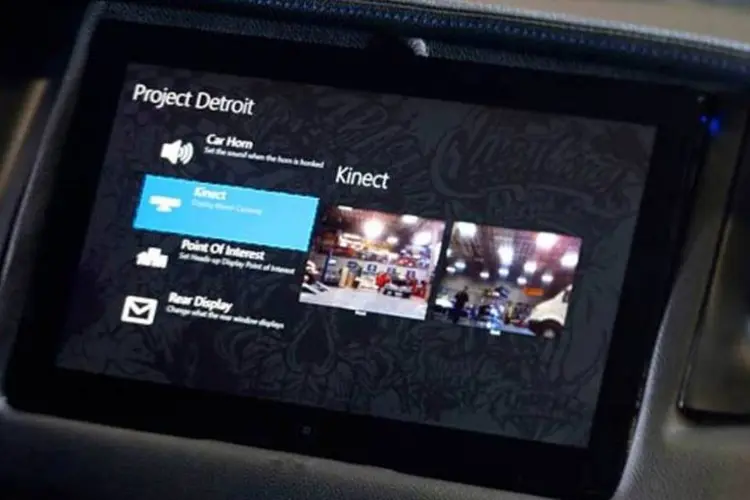 O painel do Ford Mustang usado no projeto Detroit, da Microsoft, mostra imagens captadas pelas câmeras do Kinect (Divulgação)