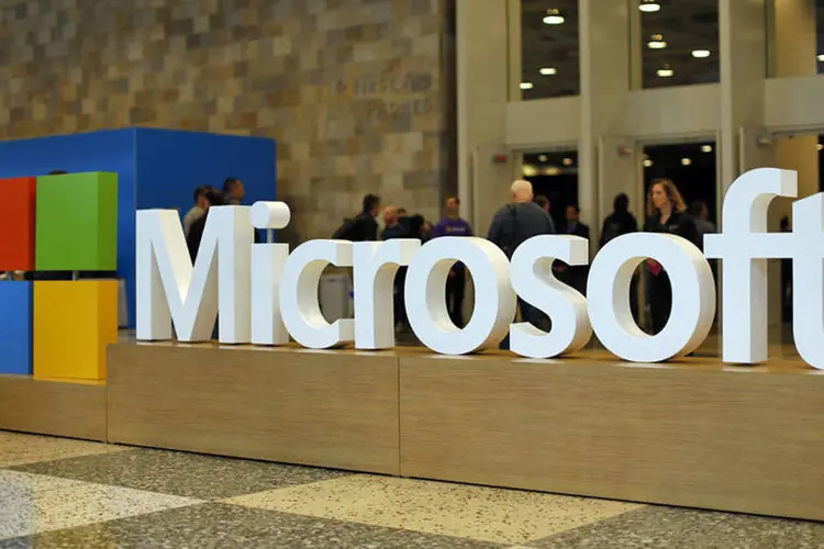 Microsoft: as ações da companhia caíram 1,8% nos intercâmbios posteriores ao fechamento de Wall Street (Stephen Lam/Getty Images)