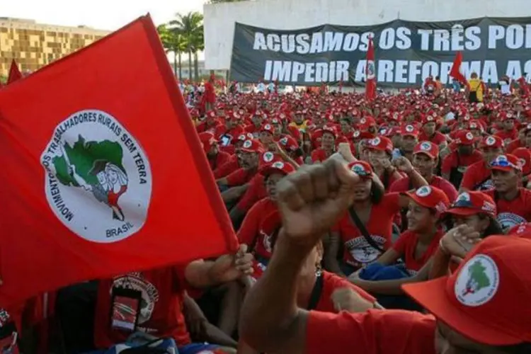 A expressão "Abril Vermelho" foi usada pelo líder nacional do MST, João Pedro Stédile, para designar as marchas e ocupações do movimento durante o mês de abril (ARQUIVO/WIKIMEDIA COMMONS)