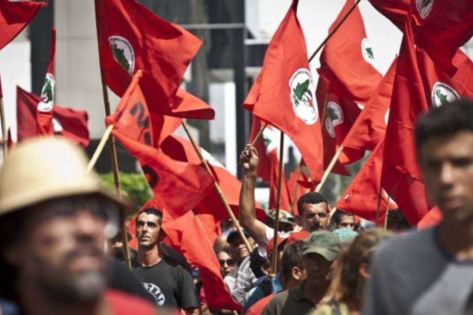 Fazenda pede reintegração do prédio ocupado pelo MST