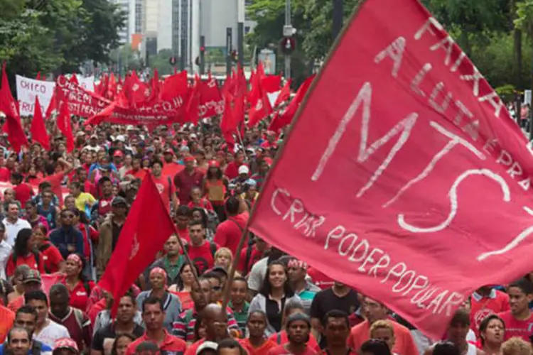 
	Manifestantes do Movimento dos Trabalhadores Sem-Teto se re&uacute;nem em S&atilde;o Paulo:&nbsp;manifestantes reivindicam melhores condi&ccedil;&otilde;es de moradia
 (Divulgação/MTST)
