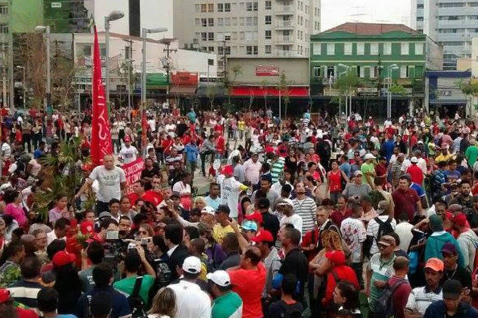 MTST protesta contra falta de água em São Paulo