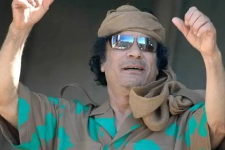 Muamar Kadhafi estaria na vasta zona desértica ao sul do país (Mahmud Turkia/AFP)