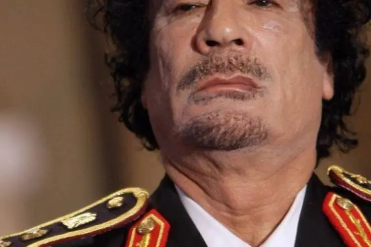 Rebeldes precisam de cobertura aérea da coalizão para se defender do ditador líbio (Getty Images)