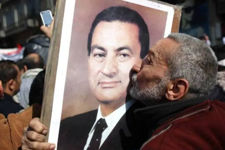 Apoiador de Mubarak: prestígio internacional e repressão no Egito (Peter Macdiarmid/Getty Images)