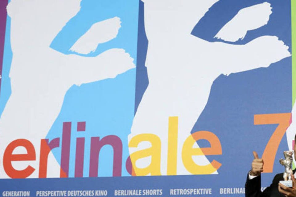 Ganhador do festival de Berlim volta para vida na Bósnia