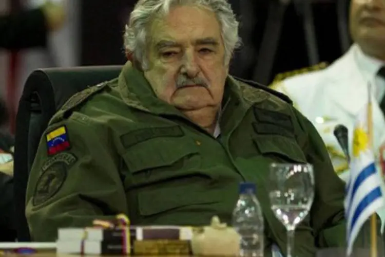 Mujica indicou que a queda do dólar tem a ver com movimentos dos países que estão desvalorizando sua moeda
 (Luis Acosta/AFP)